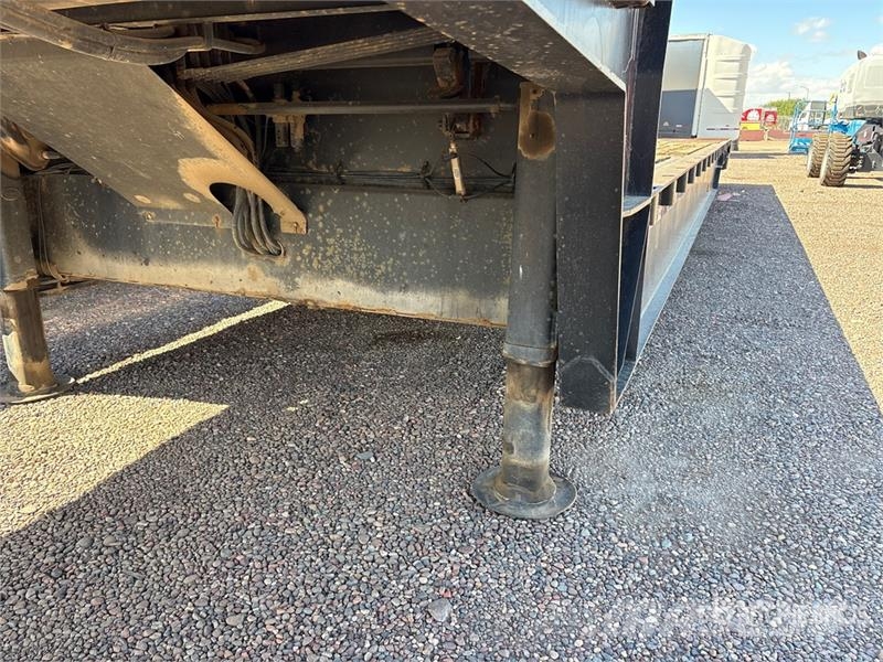 Ledwell 38 ft T/A Hydraulic Tail Trailer لوادر منخفضة