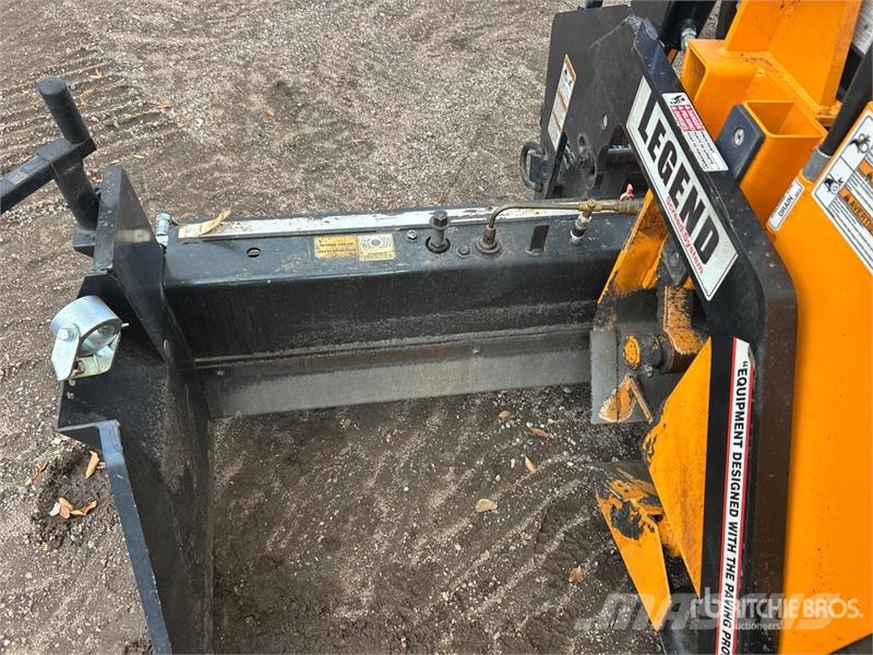 LeeBoy 7000C Track Asphalt Paver Strassenfertiger