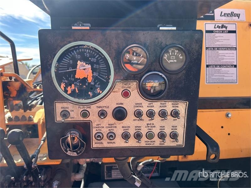 LeeBoy 8500C Track Asphalt Paver Pavimentadoras de asfalto