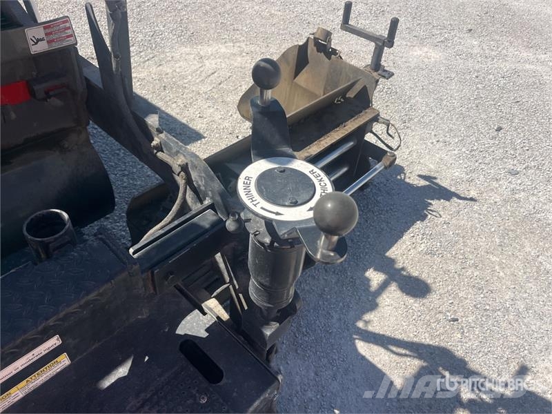 LeeBoy 8520C Track Asphalt Paver Asphalt pavers