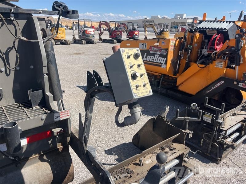 LeeBoy 8520C Track Asphalt Paver Машини за асфалт