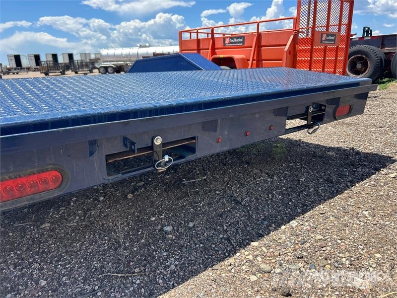 Liberty 20 ft T/A Equipment Trailer Auto pārvadāšanas treileri