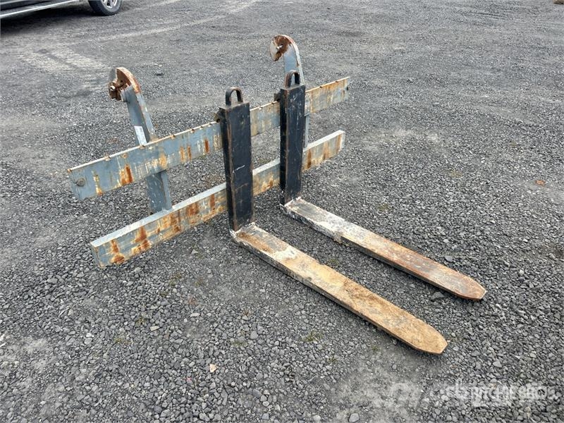 Liebeherr 47 in Q/C Wheel Loader Forks Vilice