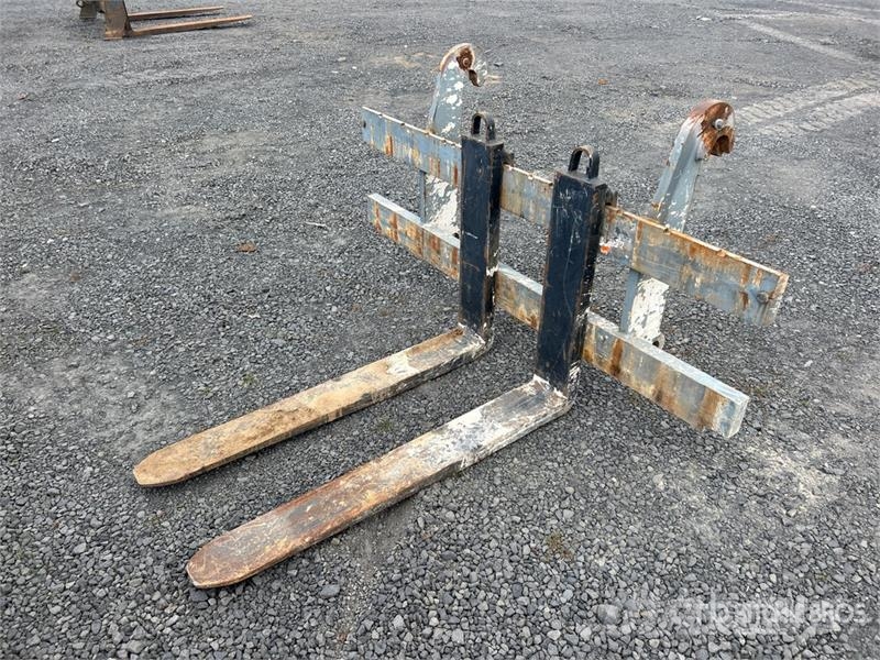 Liebeherr 47 in Q/C Wheel Loader Forks Vilice