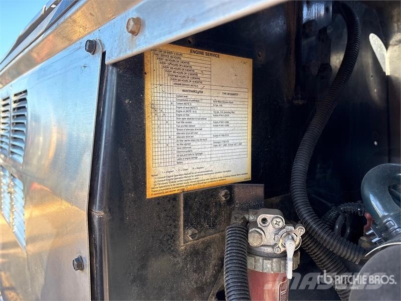 Lincoln DX450 Multi-Process Engine Driven Welder ماكينات لحام