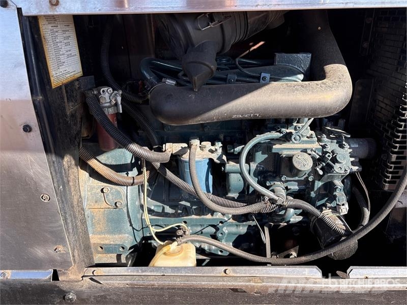 Lincoln DX450 Multi-Process Engine Driven Welder ماكينات لحام