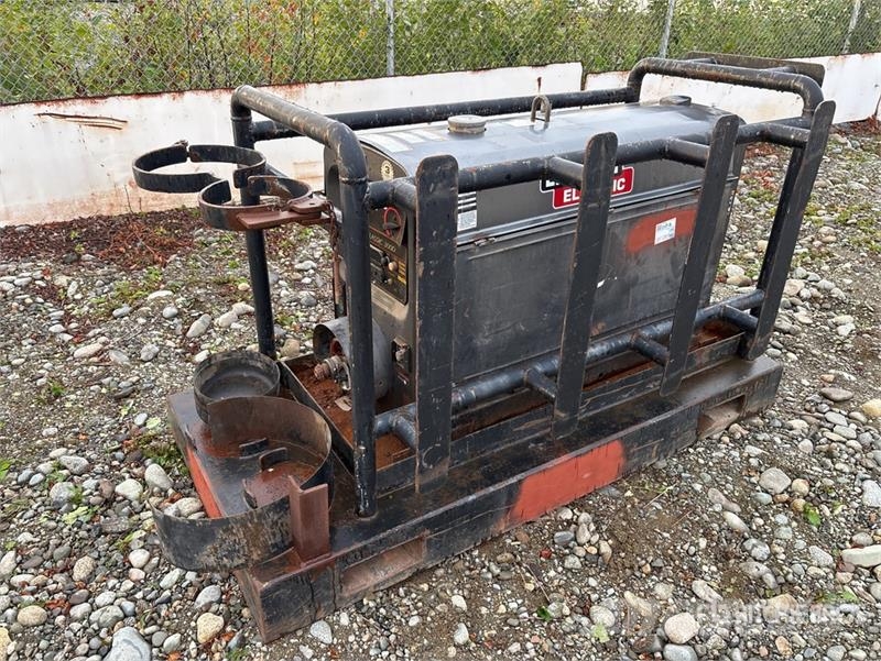 Lincoln Electric Electric Classic 300D 300 A Skid-Mounted Metināšanas iekārtas