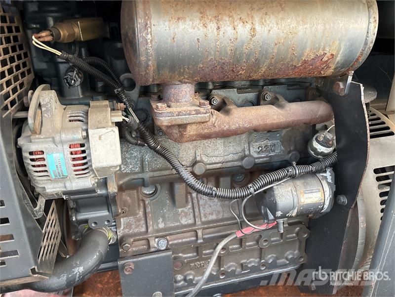 Lincoln Electric Electric Classic 300D 300 A Skid-Mounted Metināšanas iekārtas