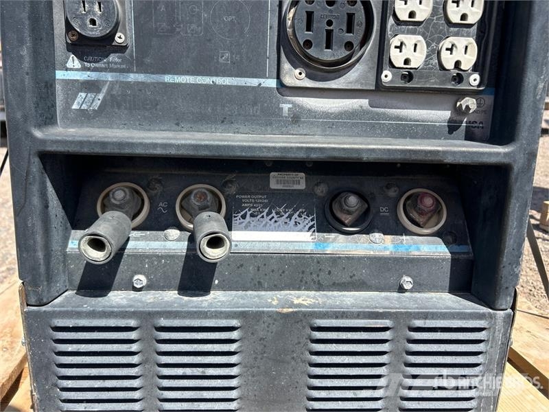 Lincoln Electric Electric 225 A Skid-Mounted Engine Driven Зварювальні апарати