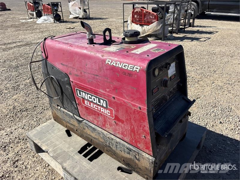 Lincoln Electric Electric 300 A Skid-Mounted Electric Weld Keevitusagregaadid