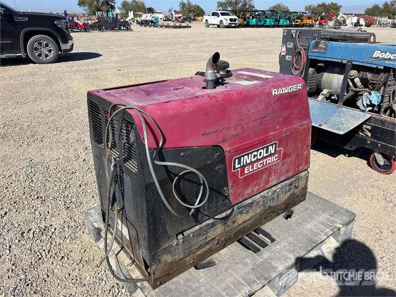 Lincoln Electric Electric 300 A Skid-Mounted Electric Weld Keevitusagregaadid