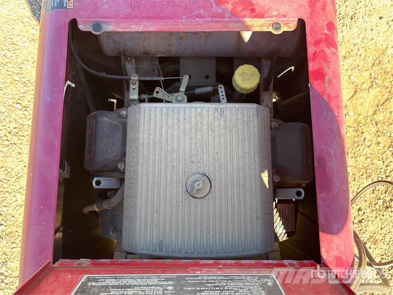 Lincoln Electric Electric 300 A Skid-Mounted Electric Weld Keevitusagregaadid