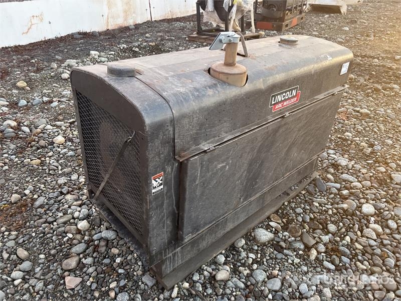 Lincoln Electric Electric SA250 325 A Engine Driven Welder Poste à souder