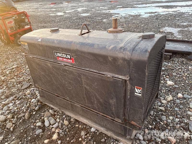 Lincoln Electric Electric SA250 325 A Engine Driven Welder Poste à souder