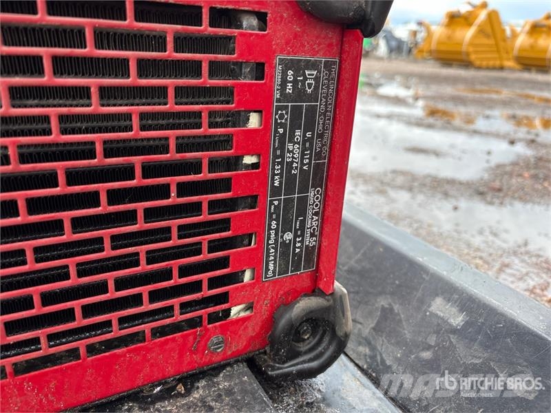 Lincoln Electric of (3) Lincoln Electric Power Wave 80 A Soldadoras