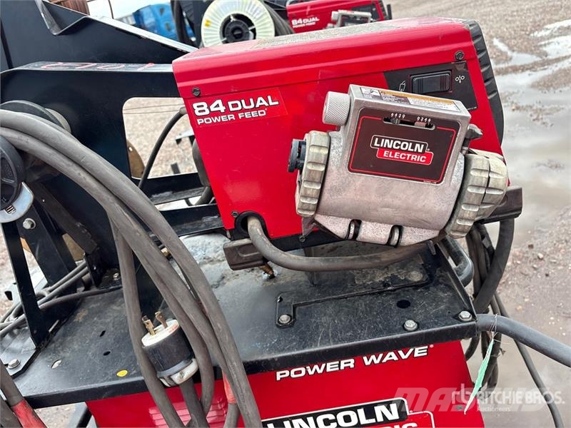 Lincoln Electric of (3) Lincoln Electric Power Wave 80 A Soldadoras