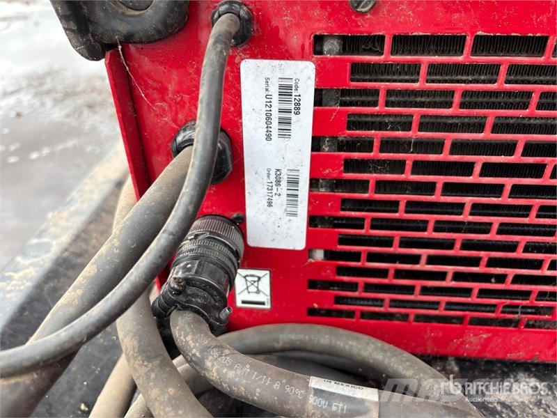 Lincoln Electric of (3) Lincoln Electric Power Wave 80 A Soldadoras