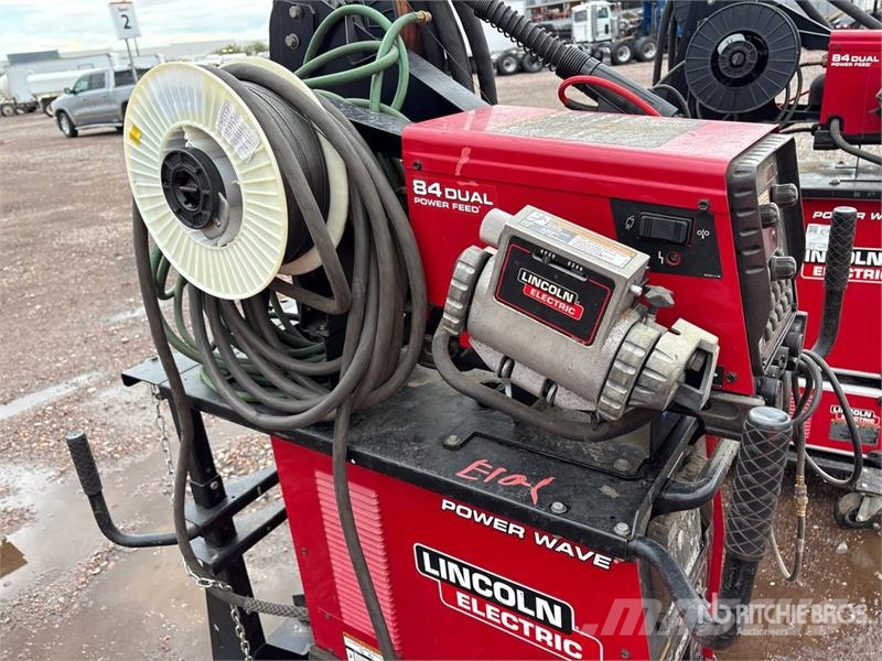 Lincoln Electric of (3) Lincoln Electric Power Wave 80 A Soldadoras