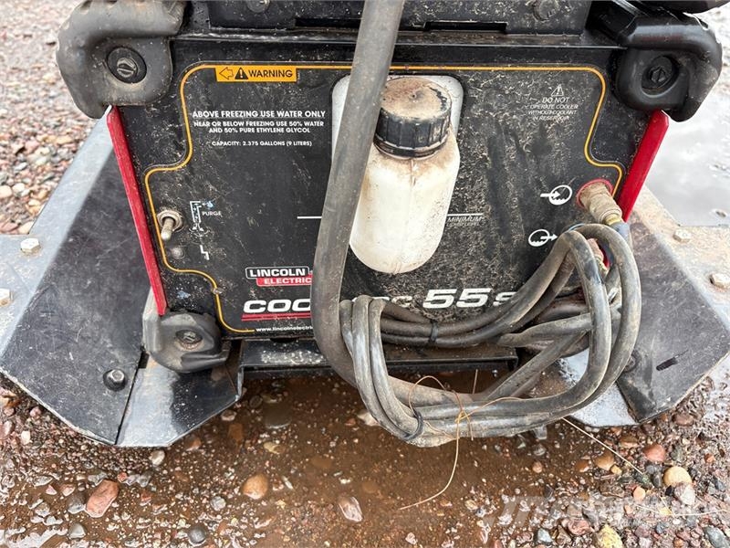 Lincoln Electric of (3) Lincoln Electric Power Wave 80 A Soldadoras