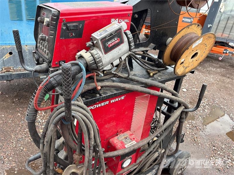 Lincoln Electric of (3) Lincoln Electric Power Wave 80 A Soldadoras