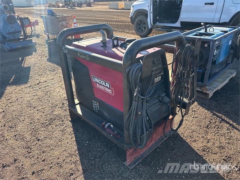 Lincoln Ranger 225 Electric Welder Welding Equipment
