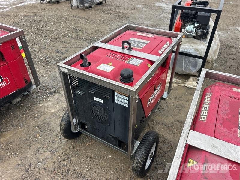 Lincoln Ranger 330MPX Multi-Process Engine Driven Welder Poste à souder