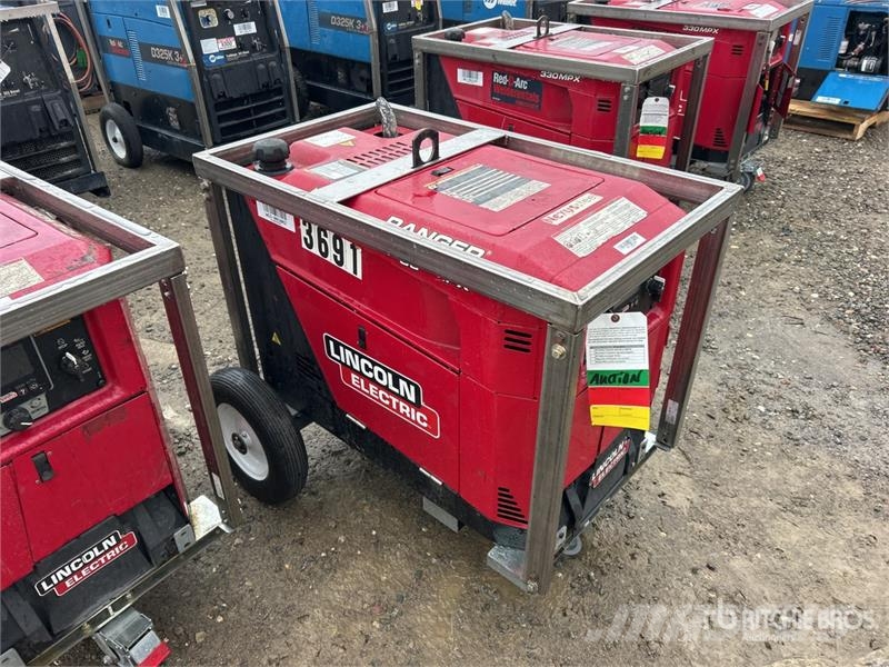 Lincoln Ranger 330MPX Multi-Process Engine Driven Welder Poste à souder