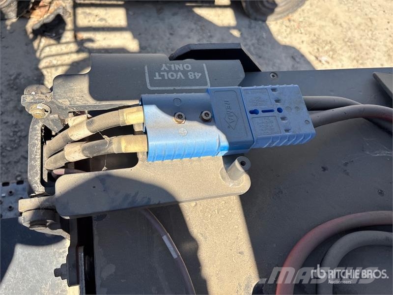 Linde E32CL-48V Electric Forklift Electric forklifts
