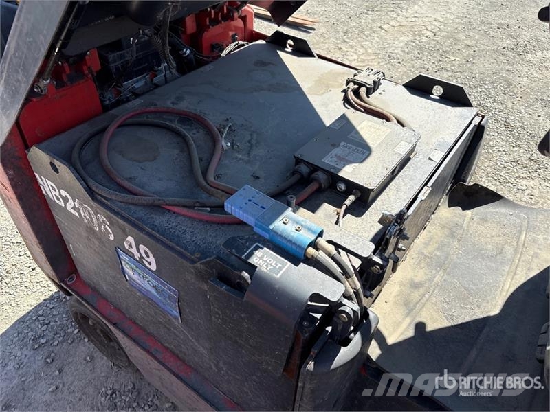 Linde E32CL Electric Forklift Electric forklifts