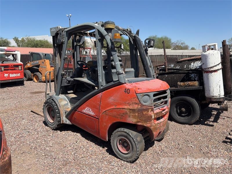 Linde H35D 7000 lb Pneumatic Tire Forklift Autres Chariots élévateurs