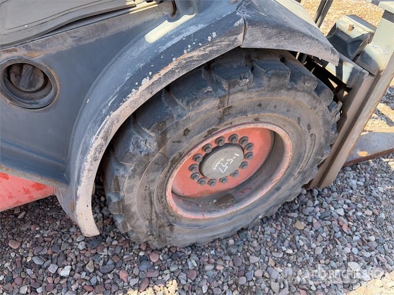 Linde H35D 7000 lb Pneumatic Tire Forklift Autres Chariots élévateurs