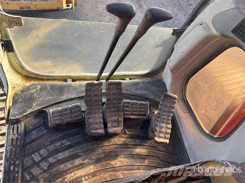 Link-Belt 330 LX Tracked Excavator Pásová rýpadla