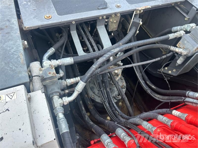 Link-Belt 350X4EX Tracked Excavator Гусеничні екскаватори