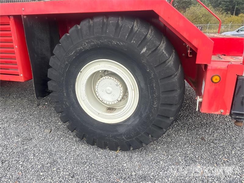 Link-Belt RTC-8065 Rough terrain cranes