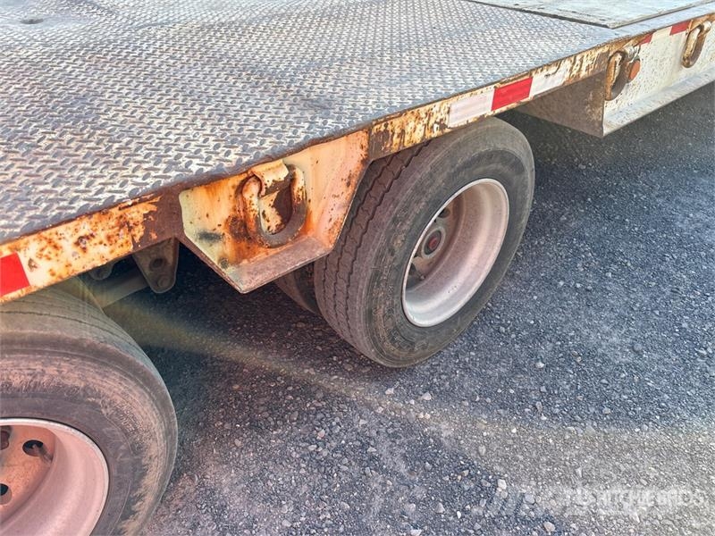 Load King 22700 lb 47 ft Tri/A Step Deck Trailer Низькорамні причепи