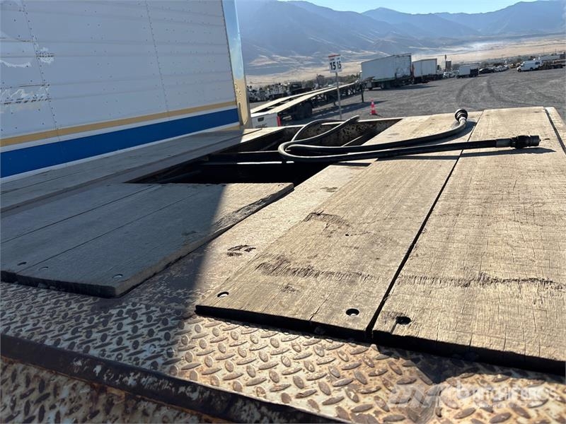 Load King 22700 lb 47 ft Tri/A Step Deck Trailer Низькорамні причепи