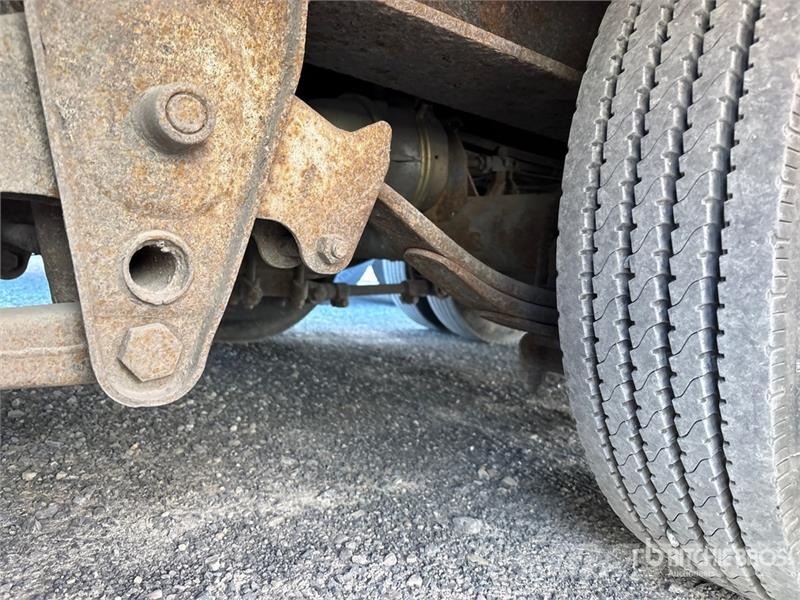 Load King 22700 lb 47 ft Tri/A Step Deck Trailer Низькорамні причепи