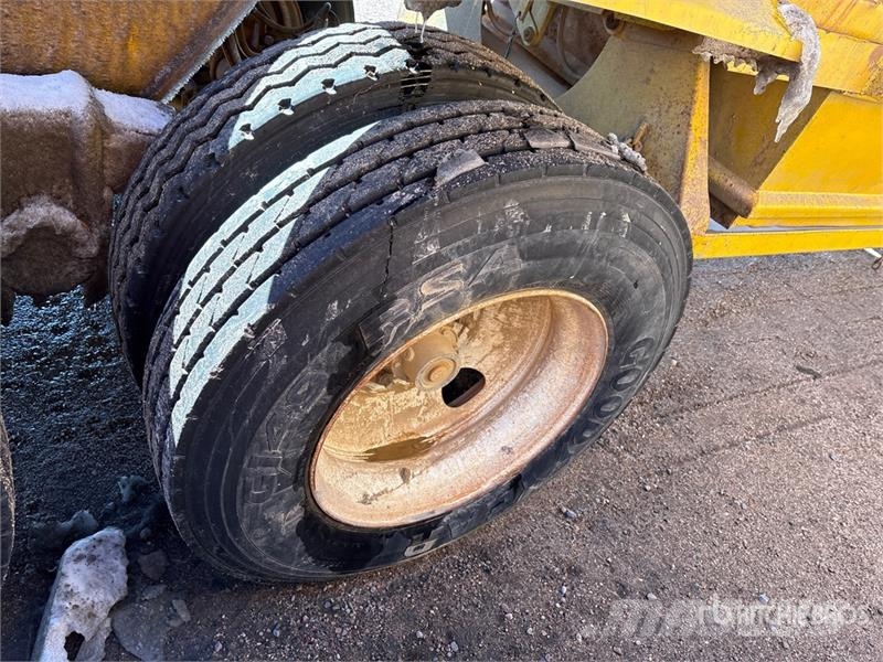 Load King 38 ft T/A Belly Dump Trailer Sora- ja kippiperävaunut