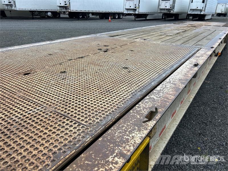 Load King HFT70 48 ft T/A Hydraulic Tail Trailer Dieplader