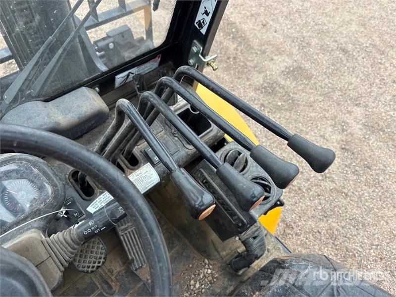 Load King LK 6MC42 6000 lb 4x4 Rough Terrain Forklift Maastotrukit