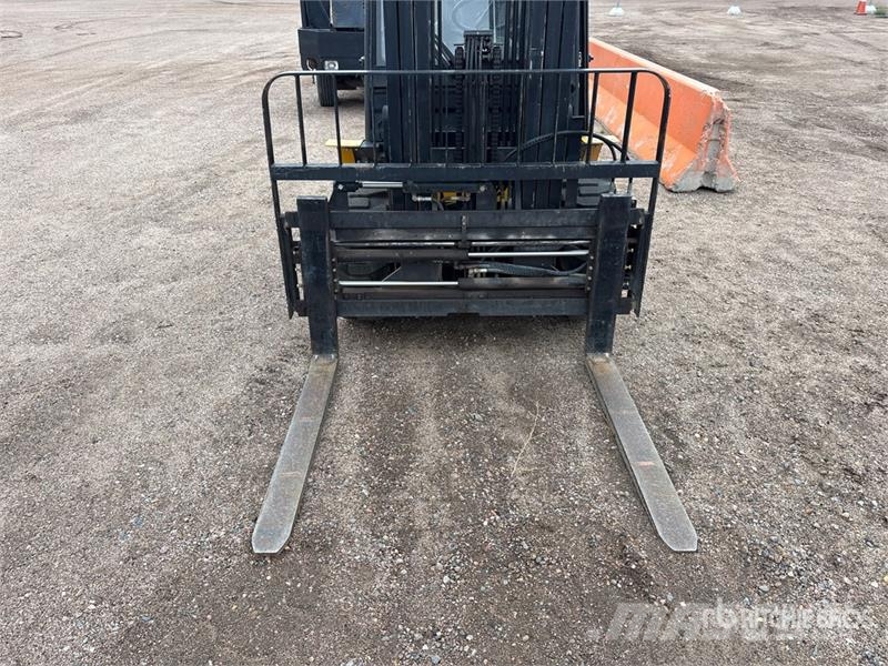 Load King LK 6MC42 6000 lb 4x4 Rough Terrain Forklift Maastotrukit