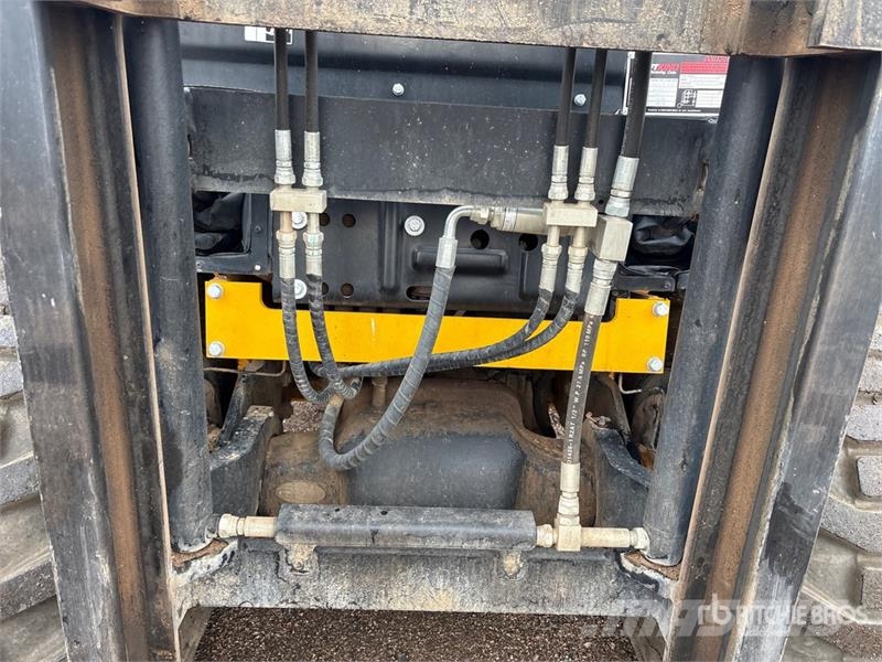 Load King LK 6MC42 6000 lb 4x4 Rough Terrain Forklift Maastotrukit
