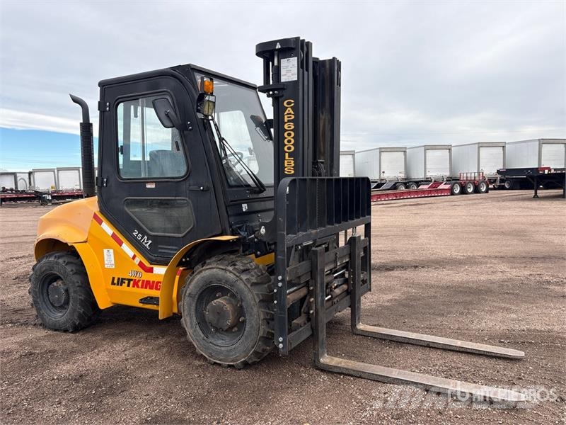 Load King LK 6MC42 6000 lb 4x4 Rough Terrain Forklift Maastotrukit