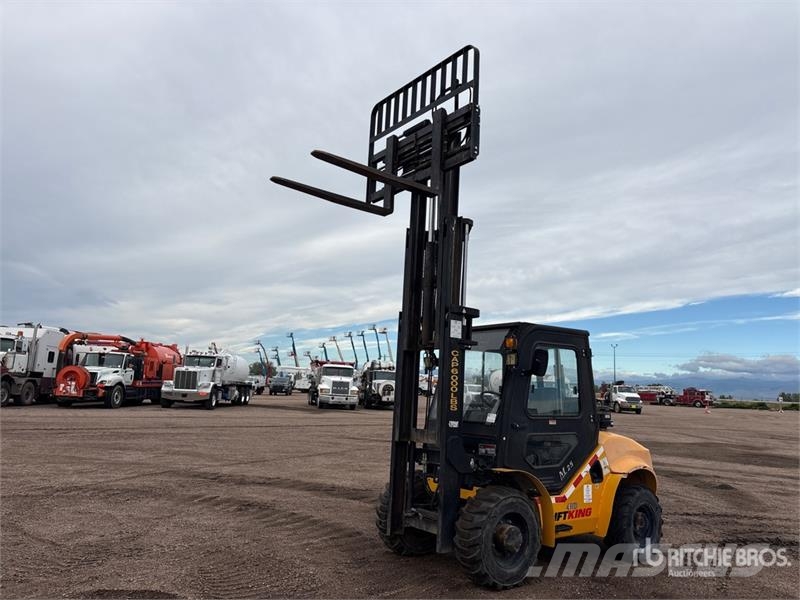 Load King LK 6MC42 6000 lb 4x4 Rough Terrain Forklift Maastotrukit