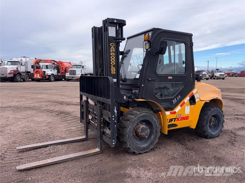 Load King LK 6MC42 6000 lb 4x4 Rough Terrain Forklift Maastotrukit