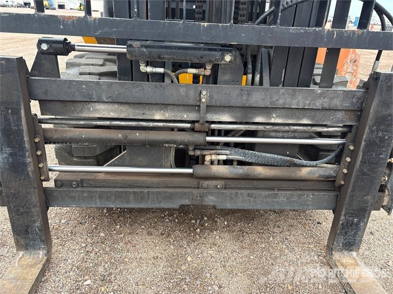 Load King LK 6MC42 6000 lb 4x4 Rough Terrain Forklift Maastotrukit