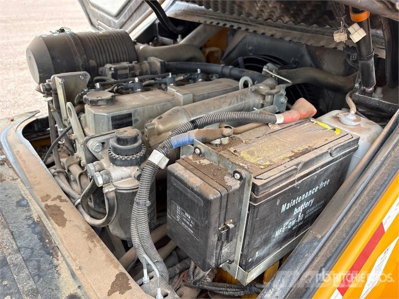 Load King LK 6MC42 6000 lb 4x4 Rough Terrain Forklift Maastotrukit
