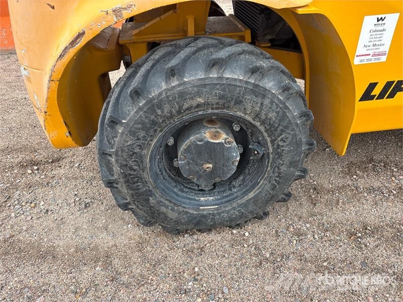 Load King LK 6MC42 6000 lb 4x4 Rough Terrain Forklift Maastotrukit