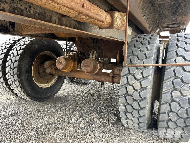 Load Line Line 28 ft T/A End Dump Trailer Pašizgāzējs