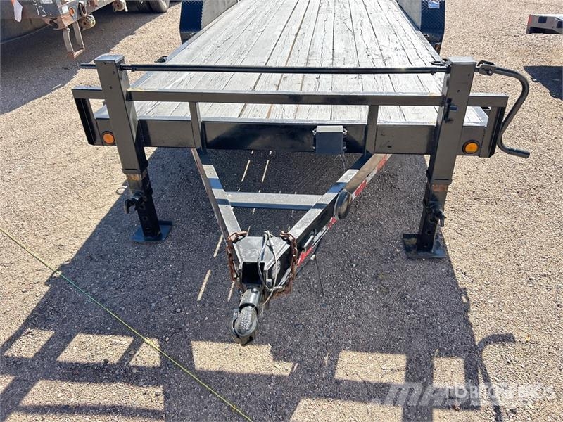 Load Trail 18 ft T/A Equipment Trailer Auto pārvadāšanas treileri